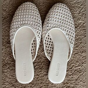 Chic Old Navy Cream Woven Mules